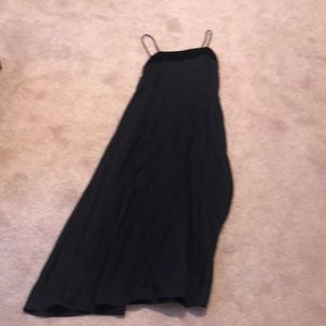 Long sleeveless black dress